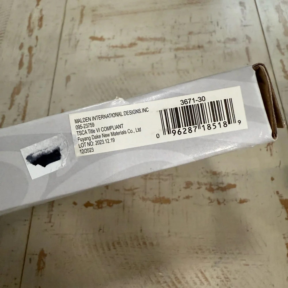 NIB Malden Picture Frame - Family is Forever